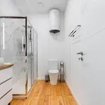 Charming 2br W Terrace & Garden شقة *