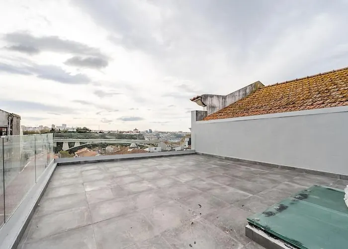 Apartamento Charming 2br W Terrace & Garden *