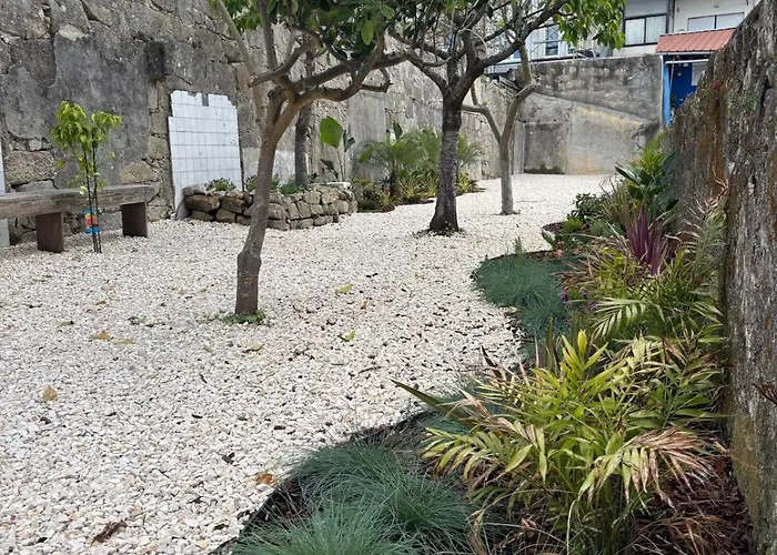 Apartamento Charming 2br W Terrace & Garden