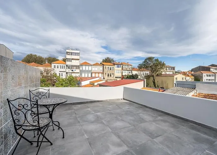 아파트 Charming 2br W Terrace & Garden