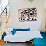 شقة Charming 2br W Terrace & Garden