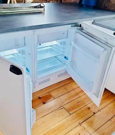 Charming 2br W Terrace & Garden Порту